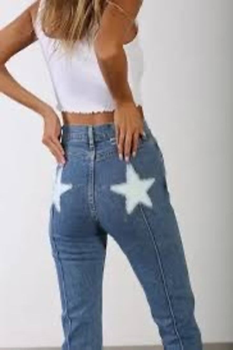 REVICE Women’s Uptown Medium Wash Denim High Waisted Star Patch Jeans size 28